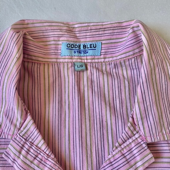 Pink Buttoned Up Short Sleeve Top - Picture 3 of 3